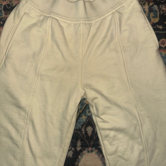 Alo Yoga Straight Leg Pants - Picture 8 of 10